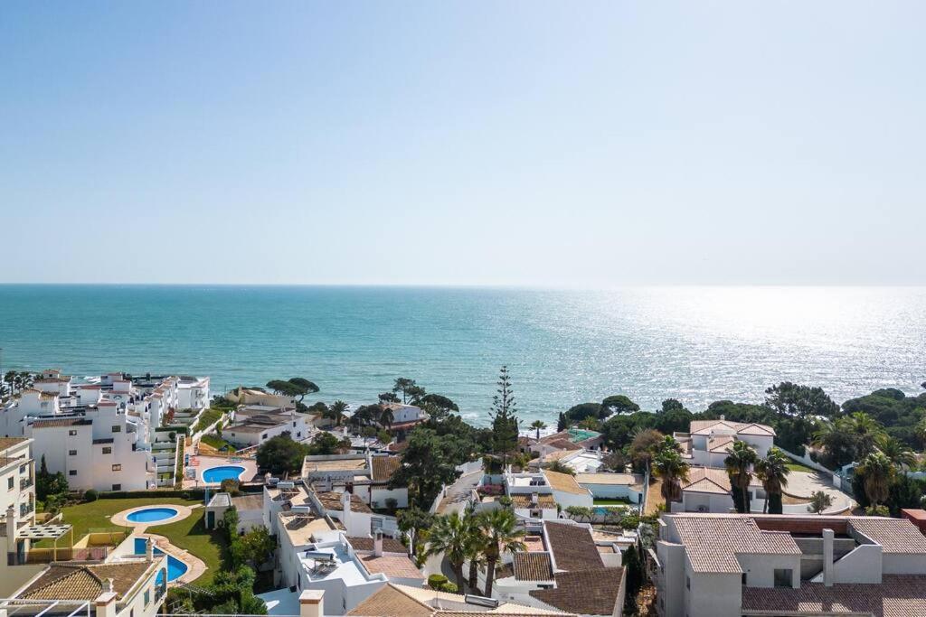 Perfect Place To Escape To With Rooftop Infinity Pool Daire Olhos de Agua  Dış mekan fotoğraf